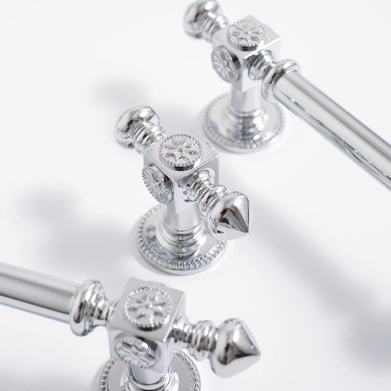 Unique Furniture Hardware Pulls - ตู้เสื้อผ้าสไตล์อเมริกันสำหรับห้องนอน ตู้ครัวพร้อมมือจับ / ด้ามจับทองเหลืองแท้แบบ T-bar สำหรับลิ้นชัก