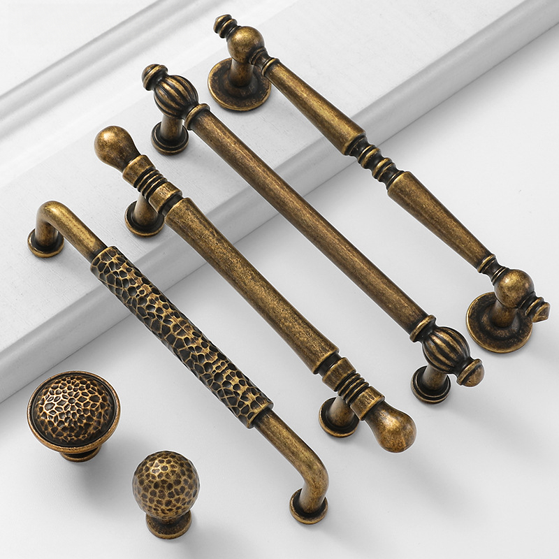 Unique Furniture Hardware Pulls - มือจับตู้ทองแดงวินเทจโบราณ ลูกบิดดีไซน์พิเศษ สไตล์ใหม่ สำหรับตู้เก็บของ ตู้รองเท้า ตู้เสื้อผ้า