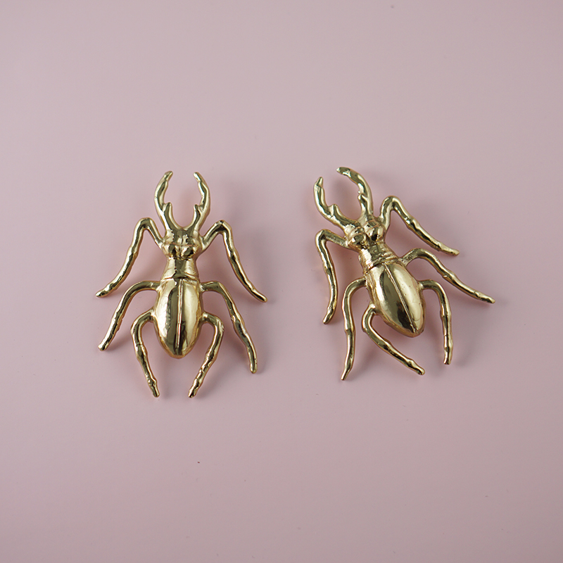มือจับลิ้นชักรูปแมลงวันทองเหลื - Unique Furniture Hardware Pulls บทวิจารณ์และราคา
