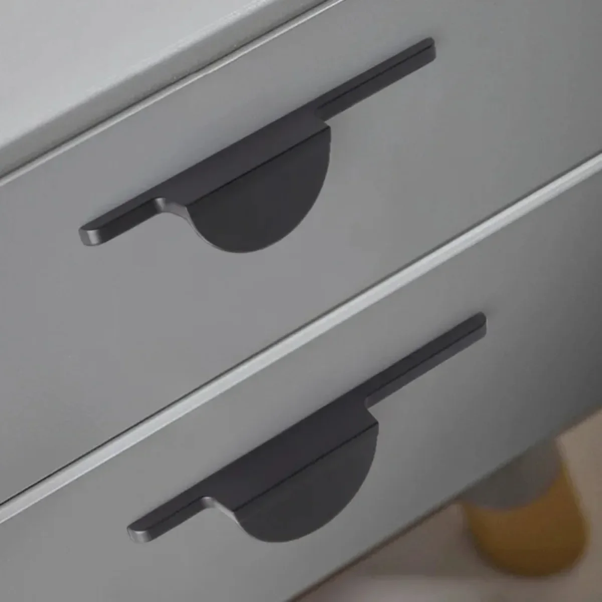 มือจับเฟอร์นิเจอร์ทรงครึ่งวงกล - Restoration Hardware Furniture Used บทวิจารณ์และราคา